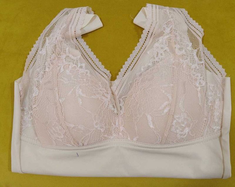 283 -- Lace Trimmed Bralette