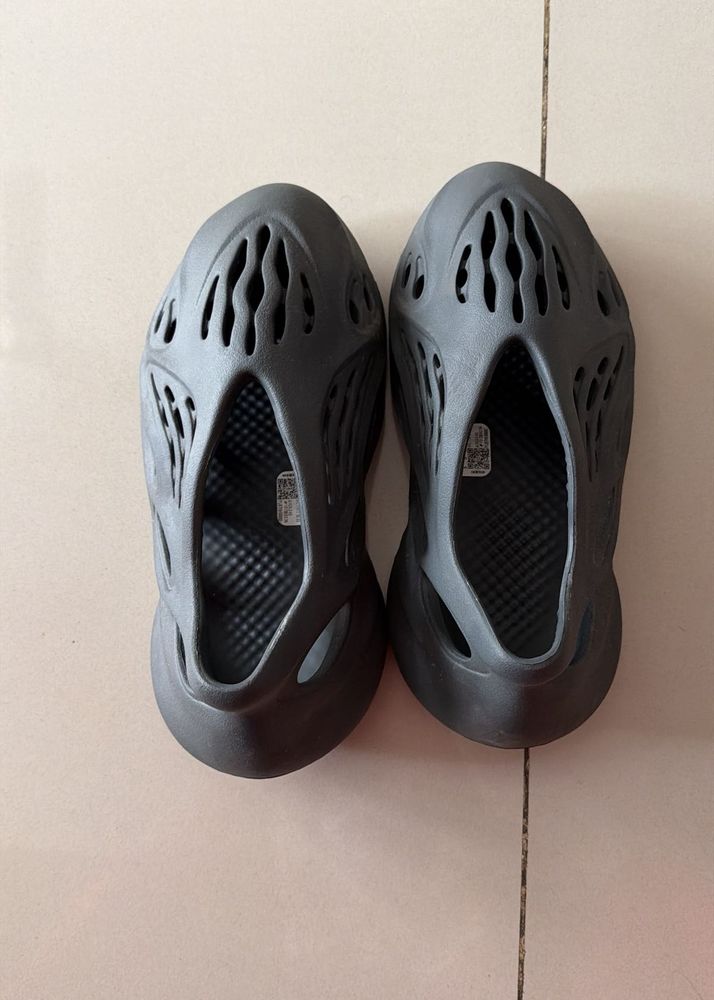 Original Adidas Foam Runners