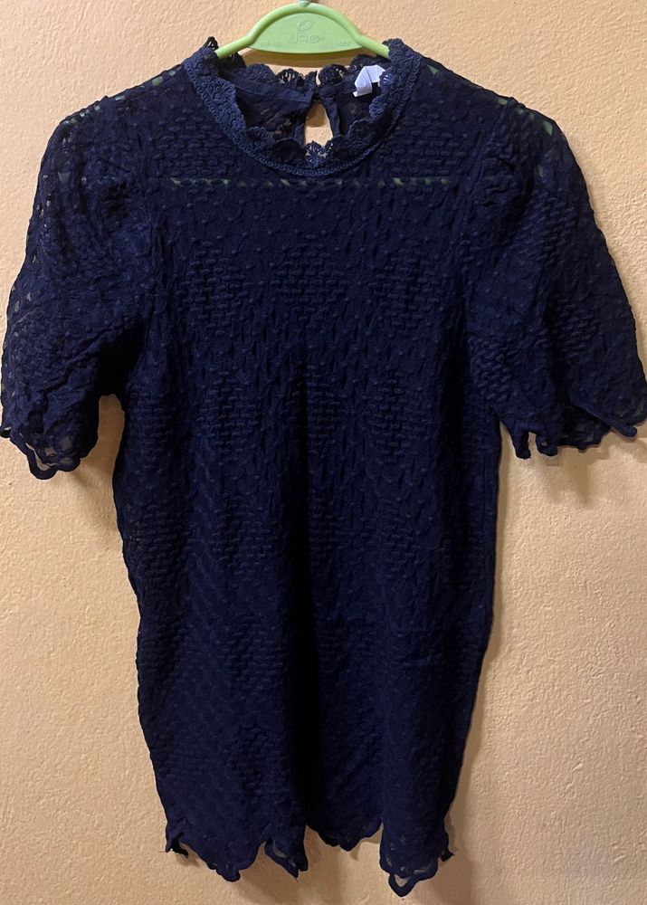 Black Textured Sleeve Top