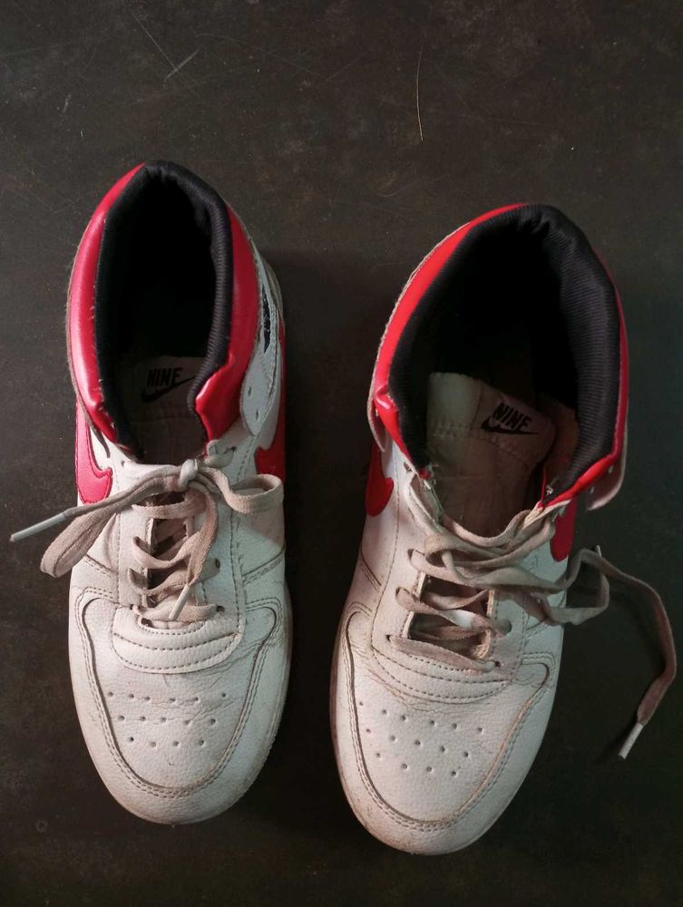 Nike White &amp; Red Sneakers