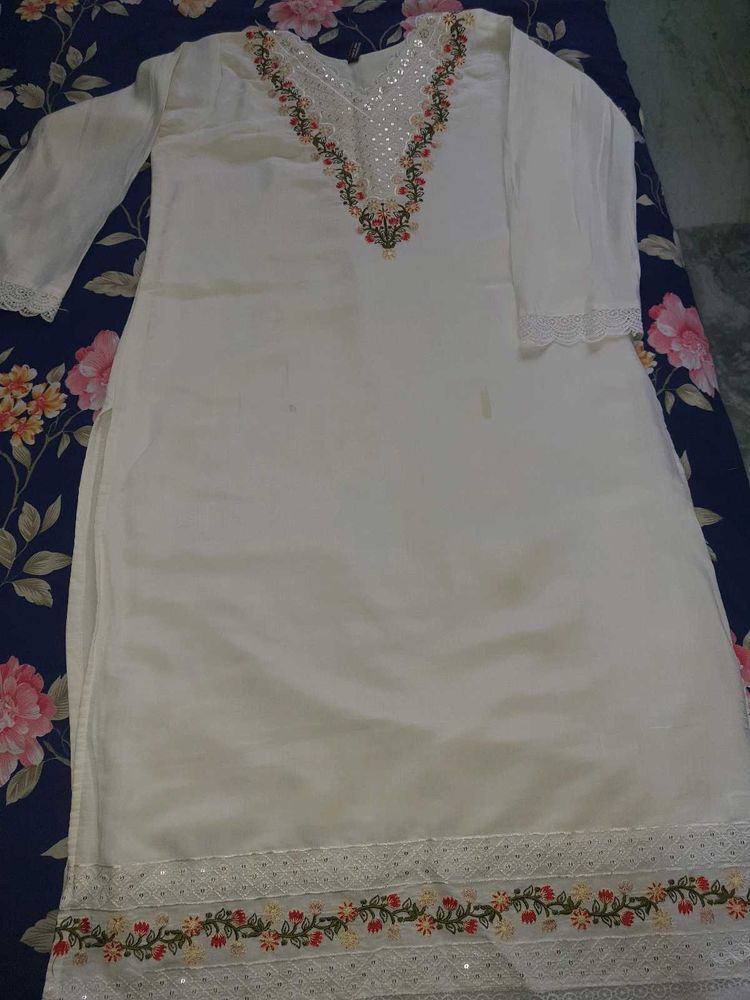 Elegant White Embroidered Kurti set