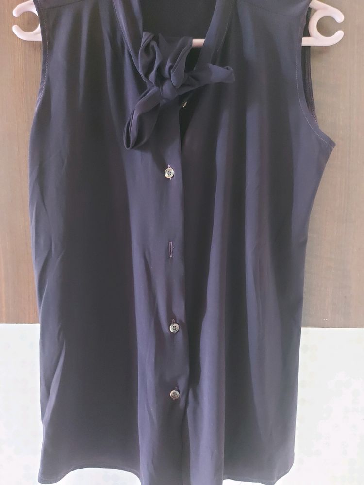 Like New Girls Top For Jeans