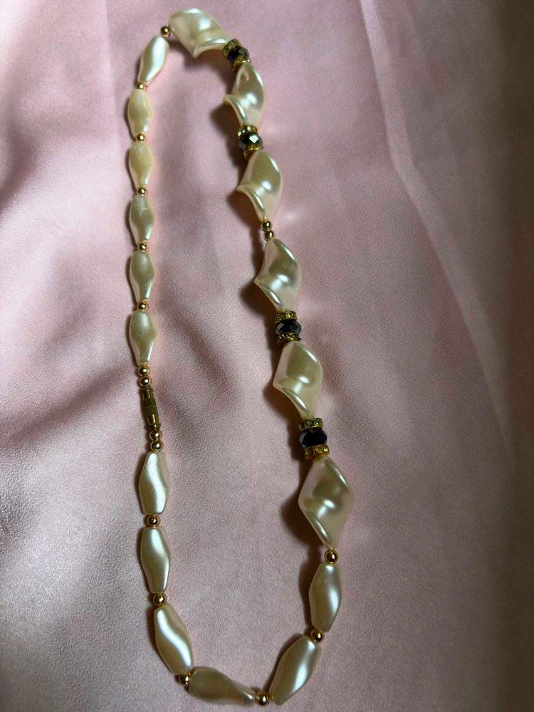 Chic Beaded Necklace