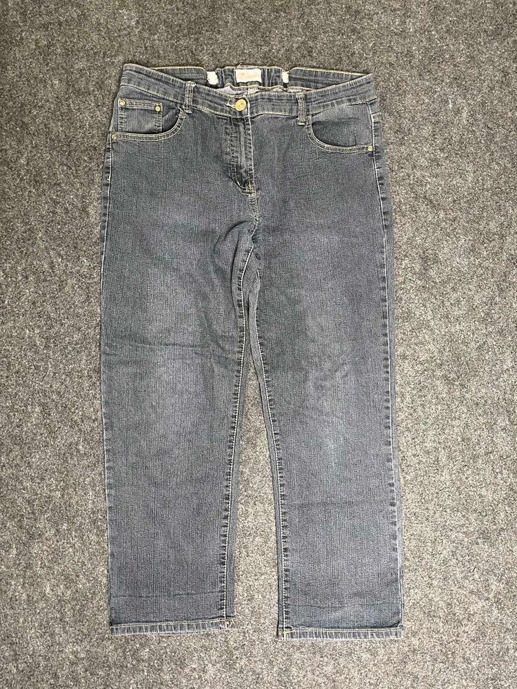 Classic Grey Denim Capris Pants