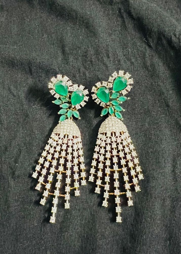 Stunning Emerald &amp; Diamond Earrings
