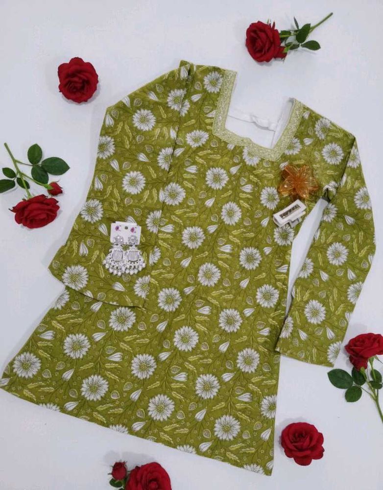 Green Floral Print Short Kurti💚