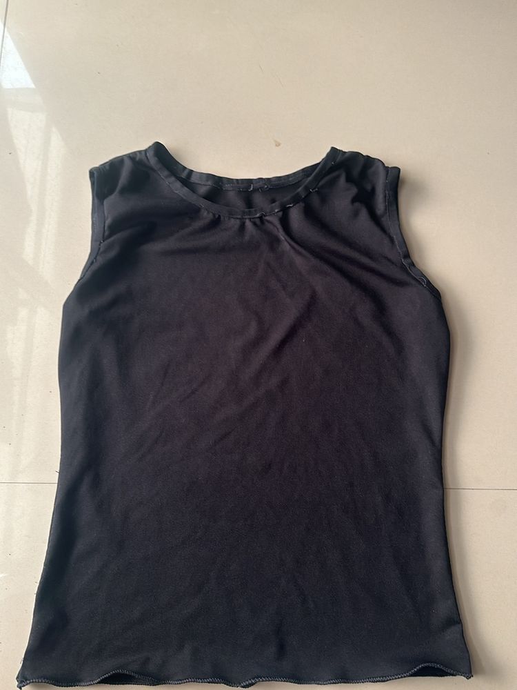 Black Sleeveless Short Inners Like Top