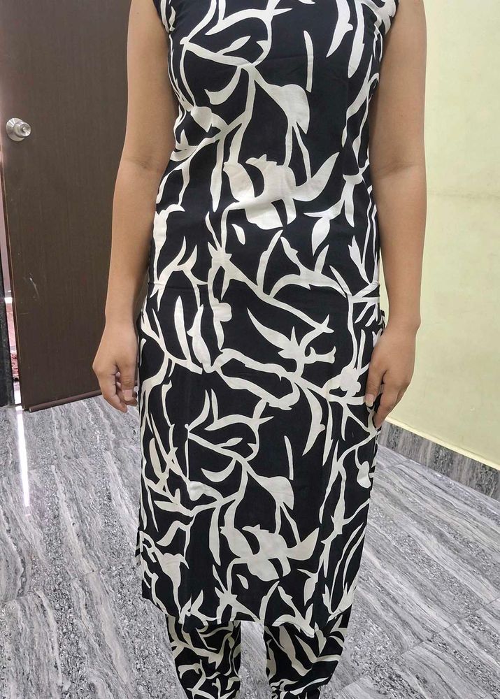 Black &amp; White Printed Kurta Set