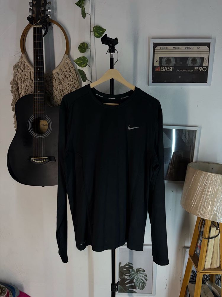 Nike Dri-FIT Long Sleeve Shirt