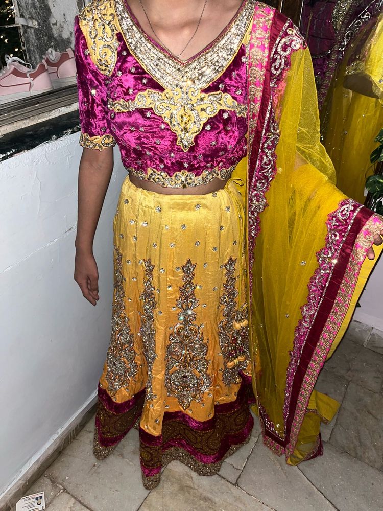 90’ chatpata!! Stunning Yellow &amp; Pink