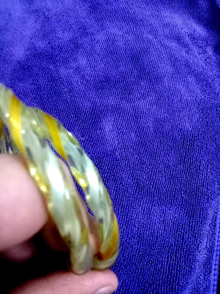 Handmade Twisted Glass Bangle kade
