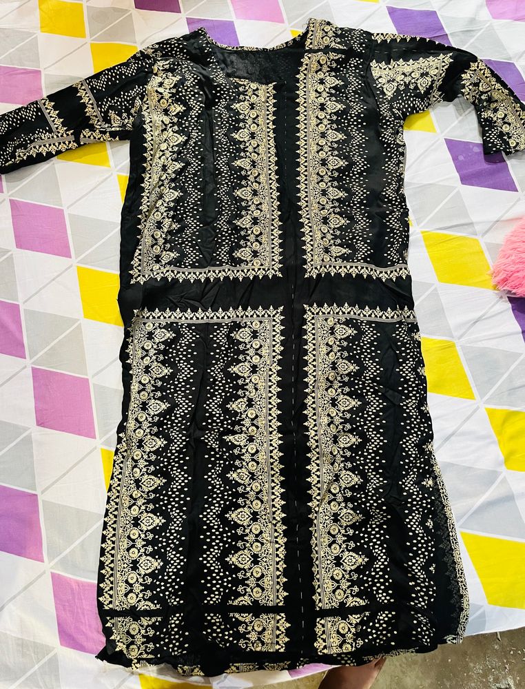 Black Crepe Kurti
