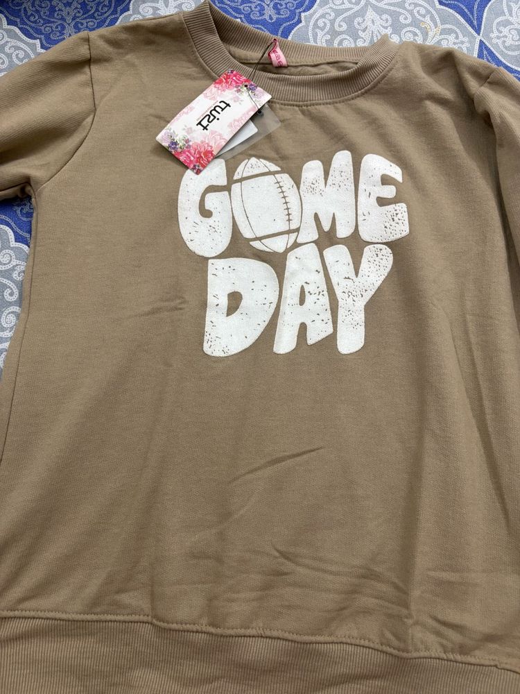 Trendy "Gameday" Graphic Sweatshirt