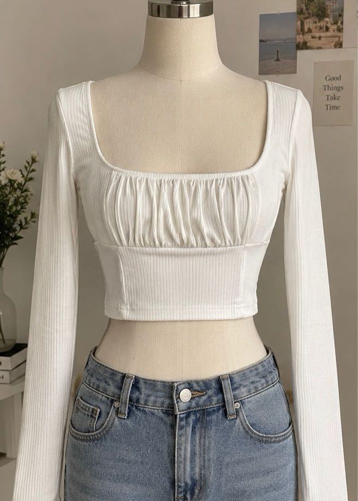 Chic White Ruched Long Sleeve Crop Top