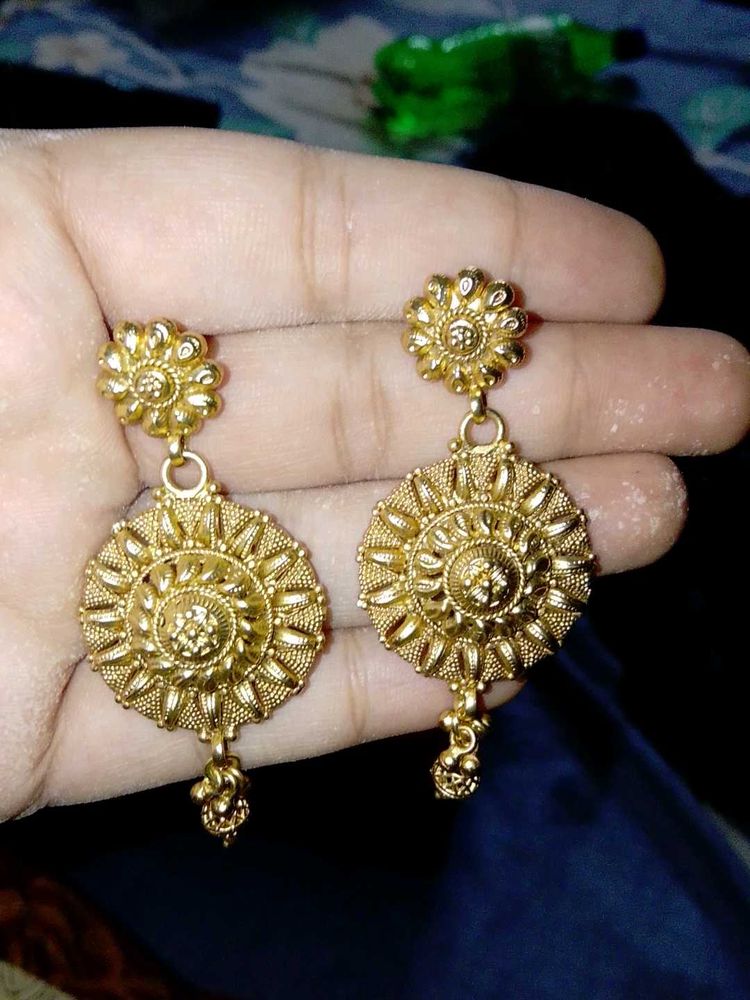 Traditional Gold Earrings