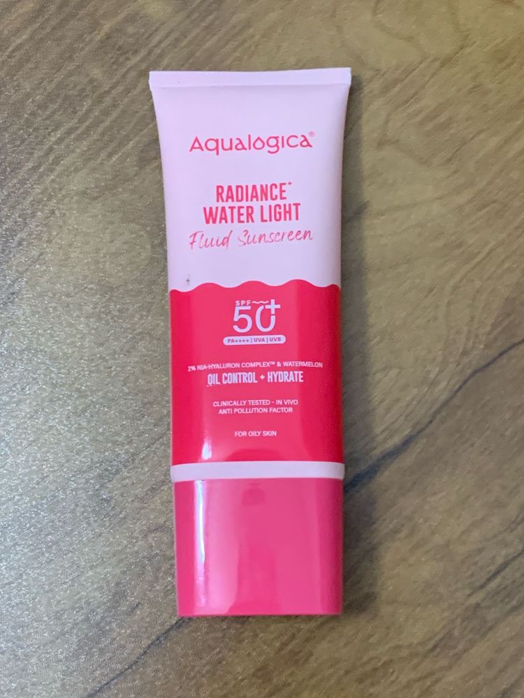 Aqualogica Radiance Fluid Sunscreen spf50