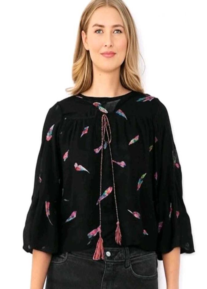 Feather Print Bell Sleeve Top