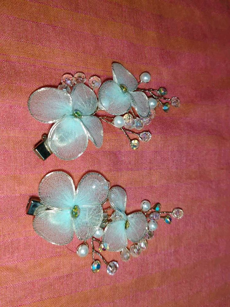 Charming Floral Hair Clips (Set of 2)