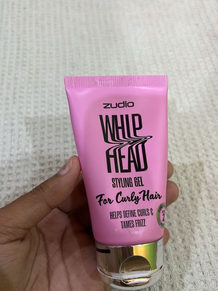Zudio Whip Head Styling Gel for Curly Hair step 2