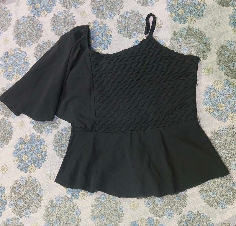 Stylish Black One-Shoulder Top