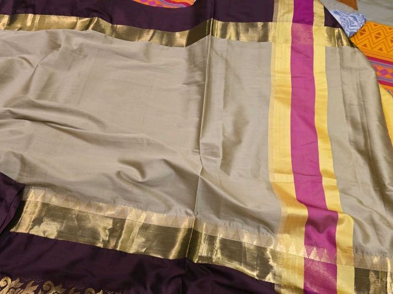 Elegant Beige Saree with Rich Border( no blouse )
