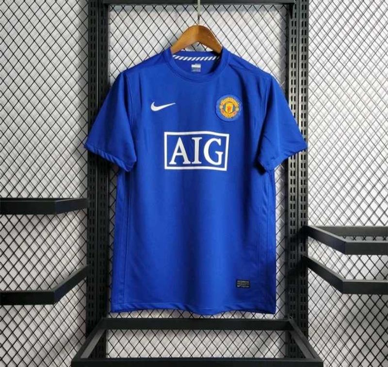 Manchester united retro jersey