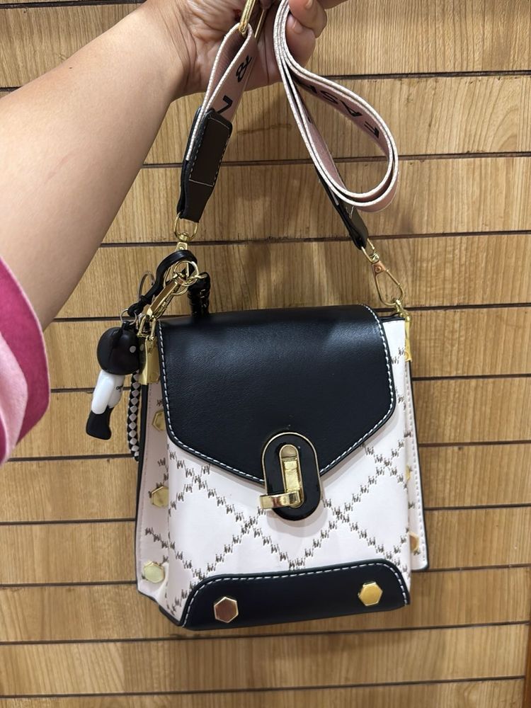 Stylish Black &amp; White Crossbody Bag