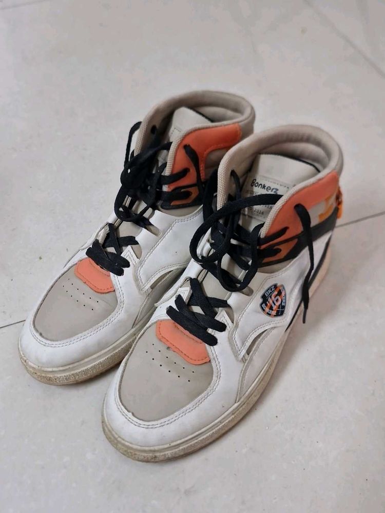 Bonkers Shoes Selling