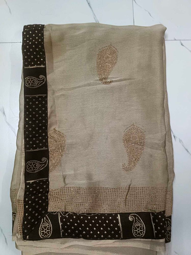 Elegant Paisley Saree