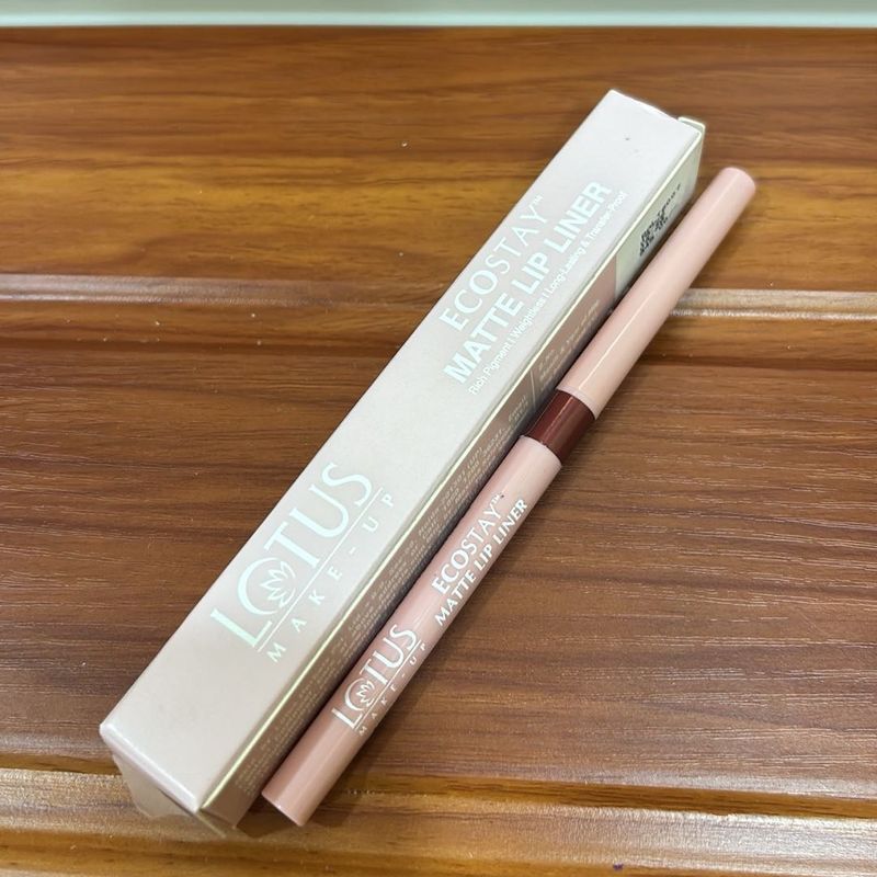 Lotus Make-Up Ecostay Matte Lip Liner