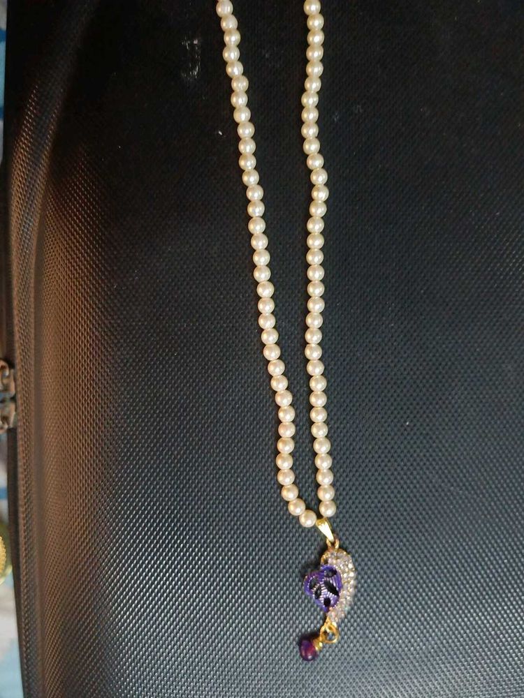 Pearl Necklace with Floral Pendant