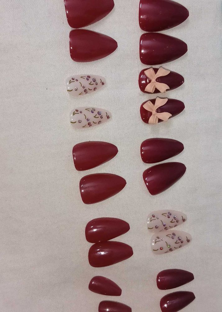 Press-On Nails Set