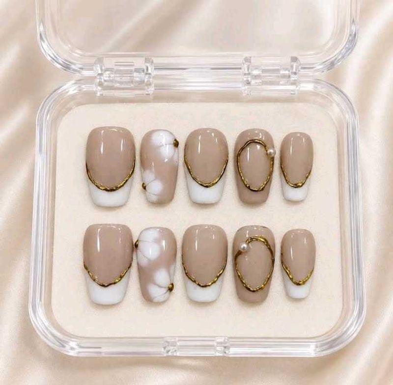 Elegant Press-On Nails with Pearl Accent