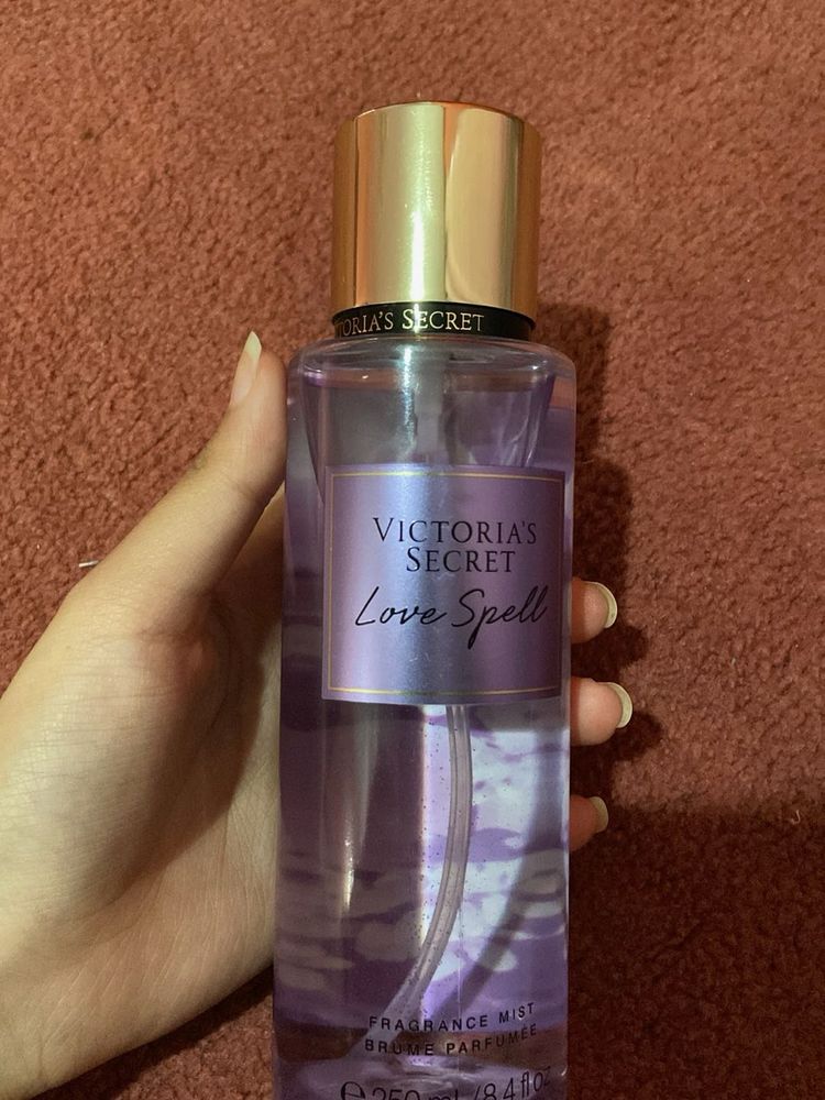 Victoria's Secret Love Spell Fragrance Mist