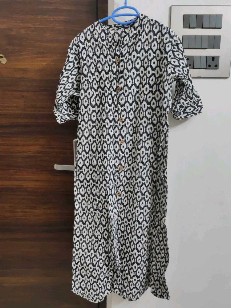 Black And White A Line  Kurti