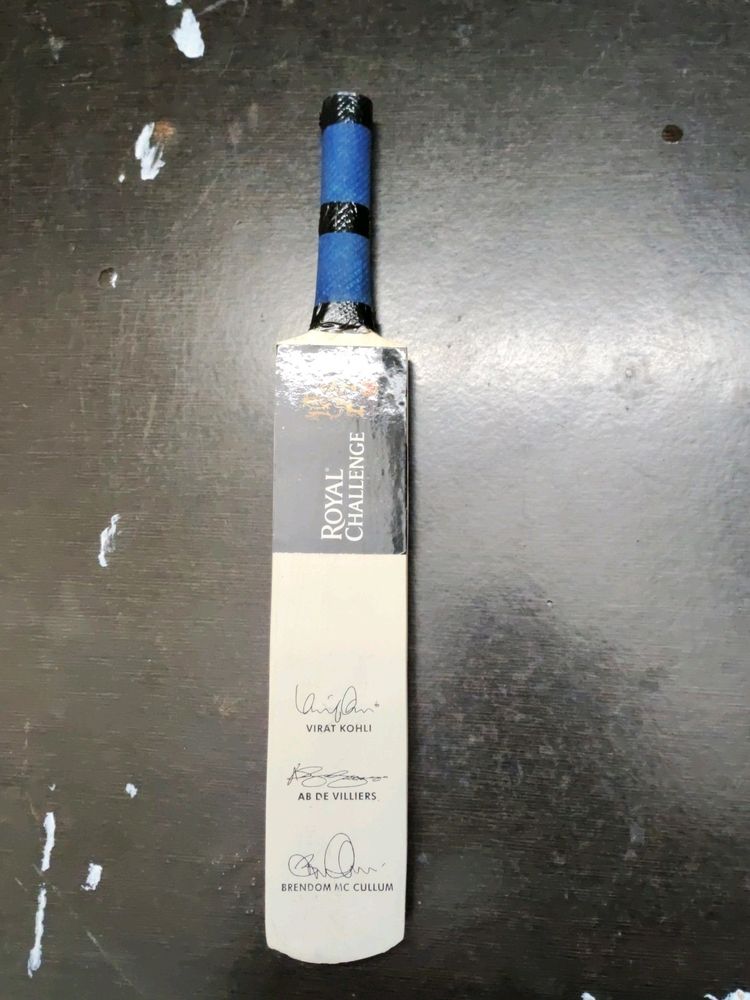 Cricket | Official Signature Bat RCB With Signatures of VIRA | Freeup