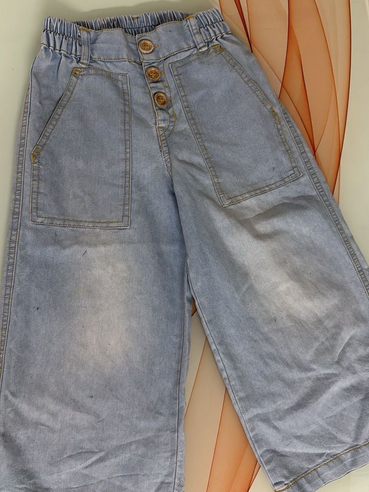 Light Wash Wide Leg Jeans