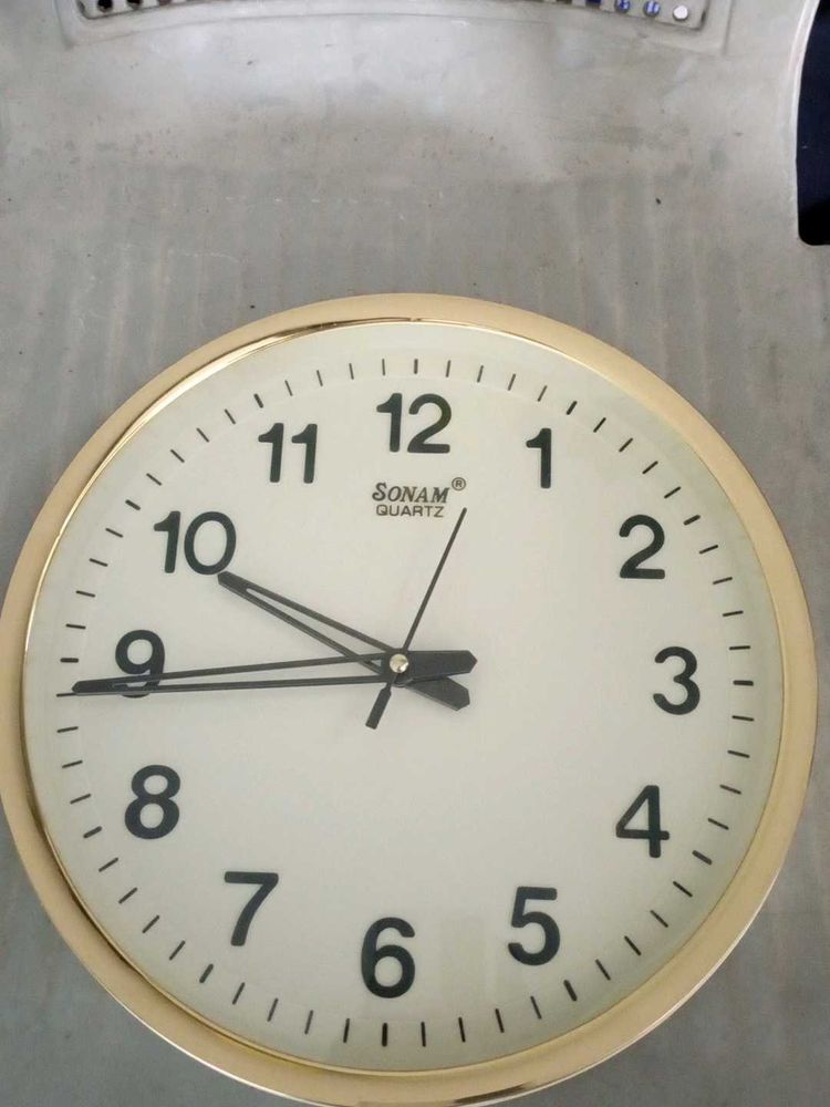 Sonam Quartz Wall Clock