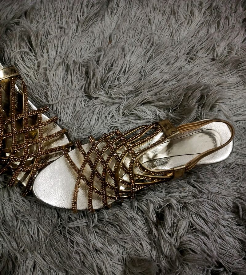Sandal