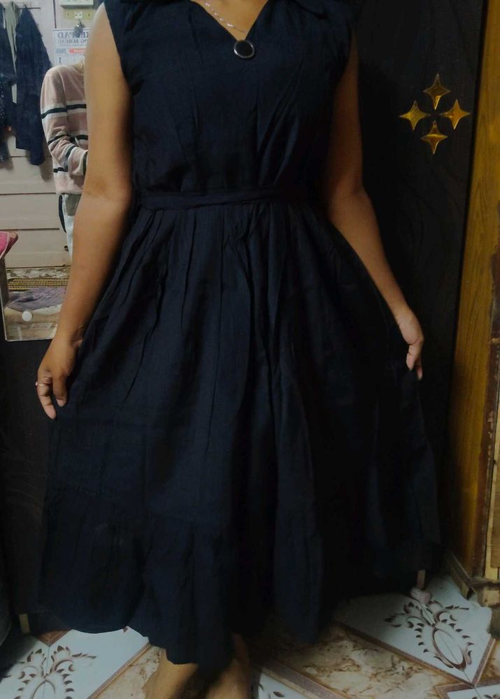 Chic Black Midi Dress
