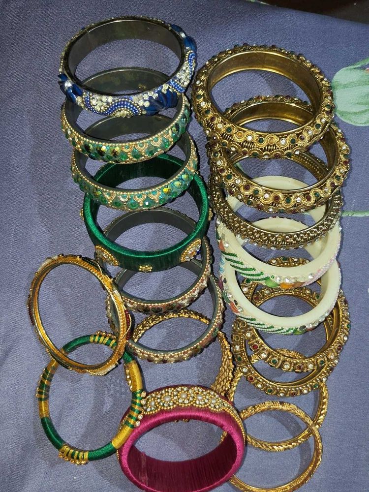 Beautiful Bangles Set