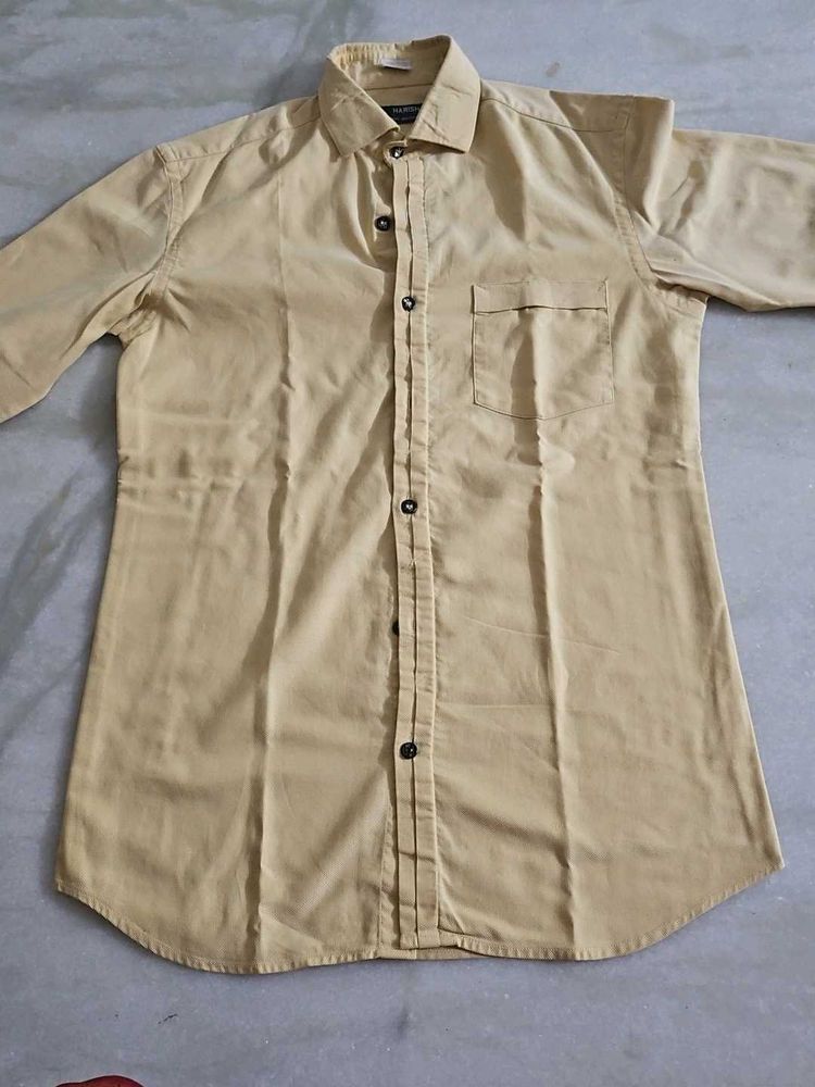 Men's Casual Button-Down Shirt