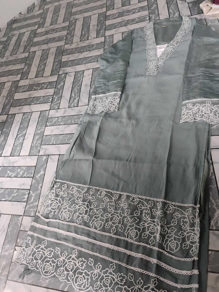 Elegant sea green Kurta with Intricate Embroid