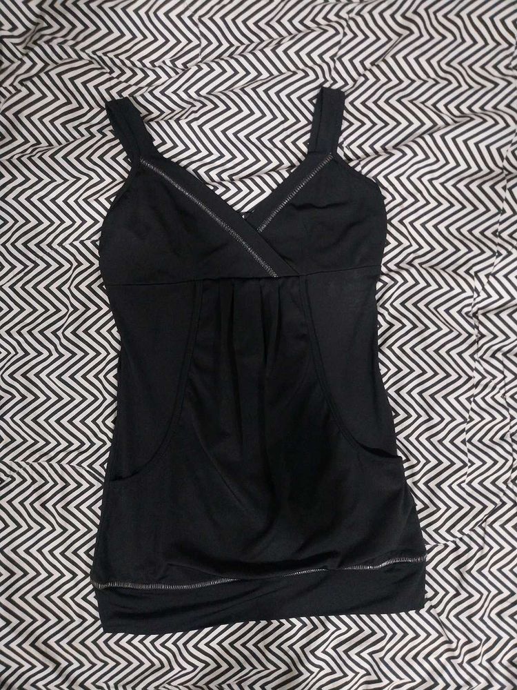 Chic Y2k Black V-Neck Top