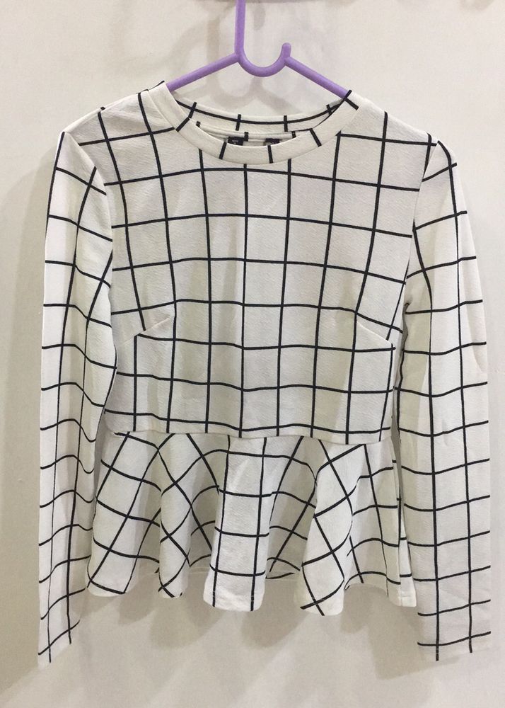 White Plaid Checks Top With Long Sleeves For Women