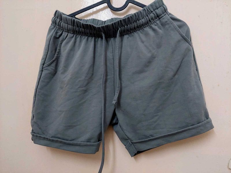 Comfortable sports gray Shorts
