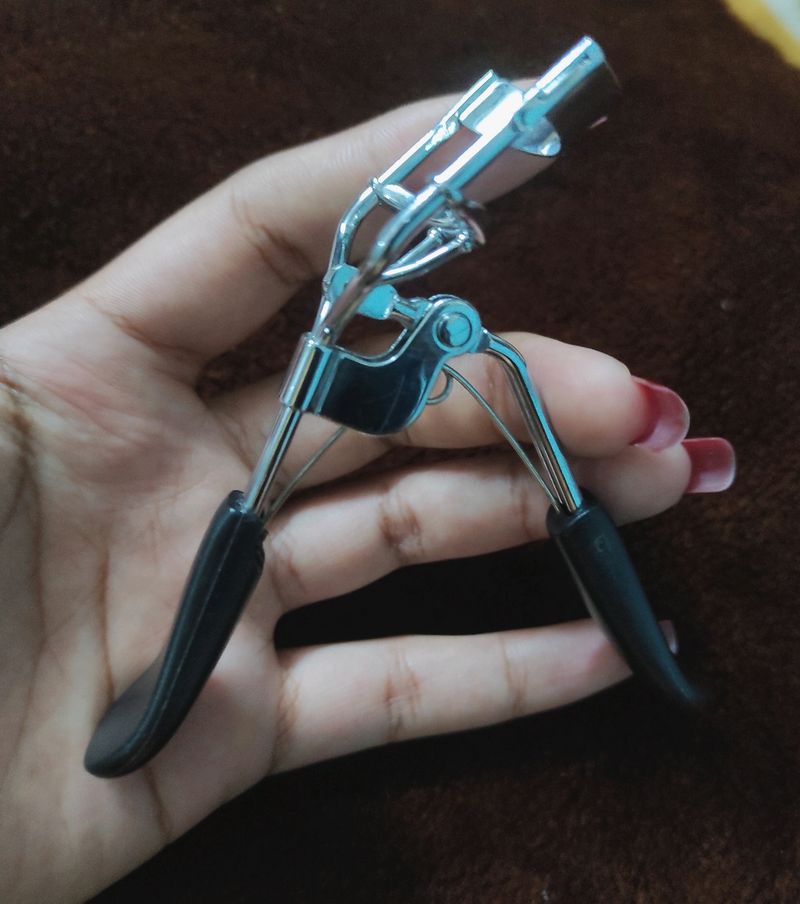 Vega Professional Eyelash curler