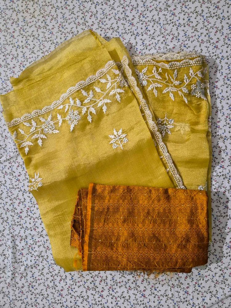 Yellow Saree &amp; Blouse 🔥😍