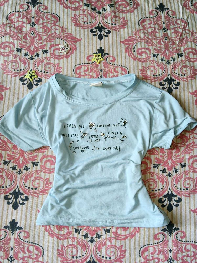 cutesy urbanic baby blue crop top𑣲⋆