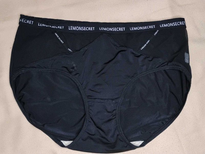 Lemon Secret Black Briefs